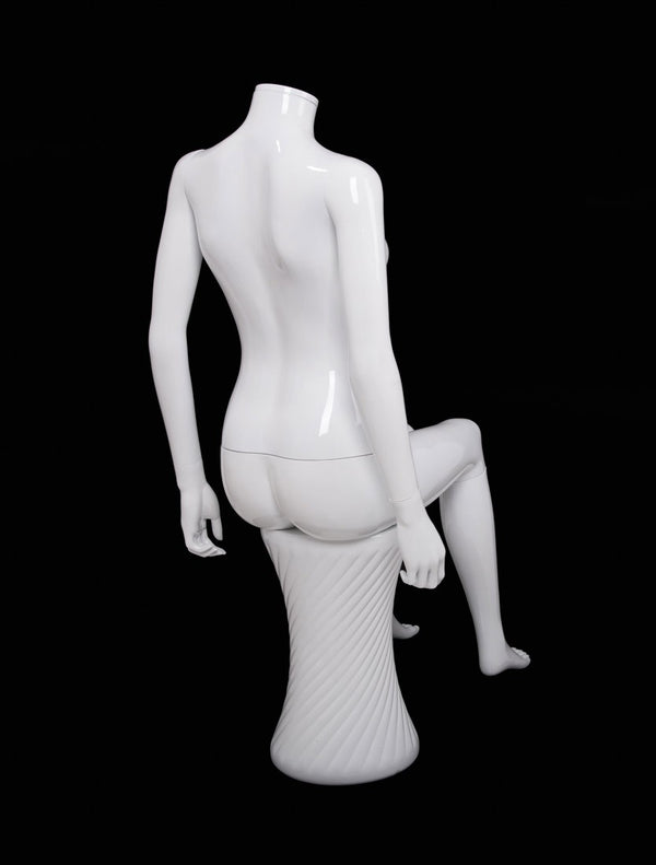PLASTIC SITTING FEMALE MANNEQUIN (120) (MAF-P2-420)