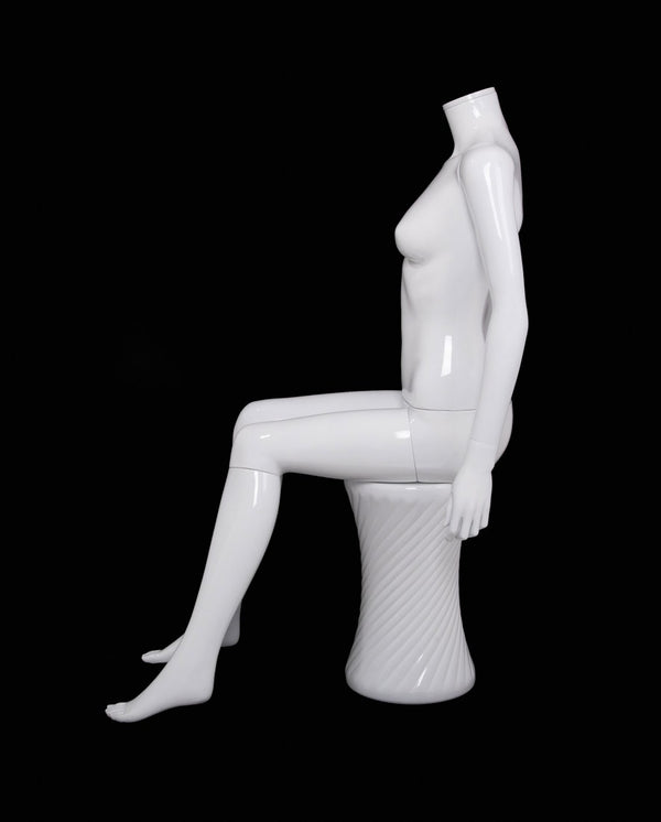 PLASTIC SITTING FEMALE MANNEQUIN (120) (MAF-P2-420)