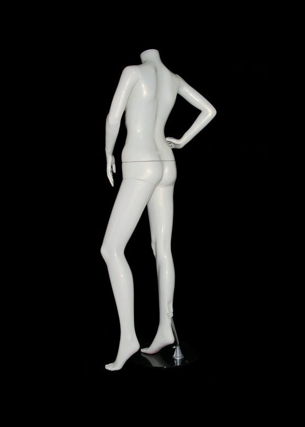 PLASTIC FEMALE MANNEQUIN (105) (MAF-P2-405)