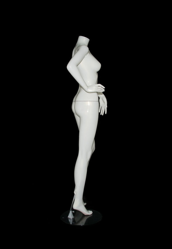 PLASTIC FEMALE MANNEQUIN (105) (MAF-P2-405)