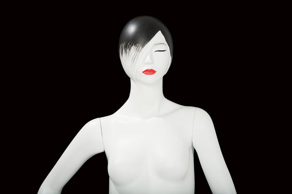 FEMALE MANNEQUIN W/ LIPS & BLACK HAIR (MAF-S2-LYN2)