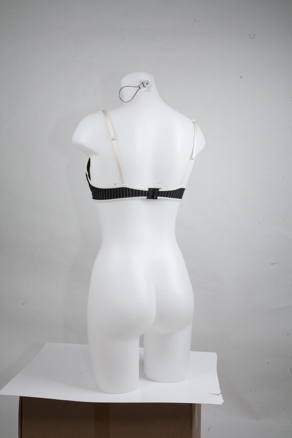 PLASTIC FORM 3/4 FULL TORSO - HANGING - WHITE (PBF-928)